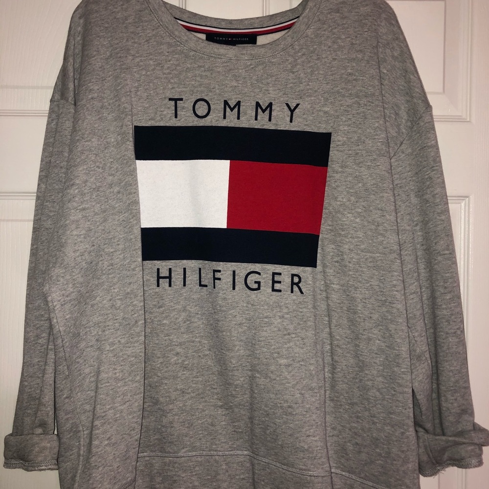 Authentic Tommy Hilfiger sweatshirt